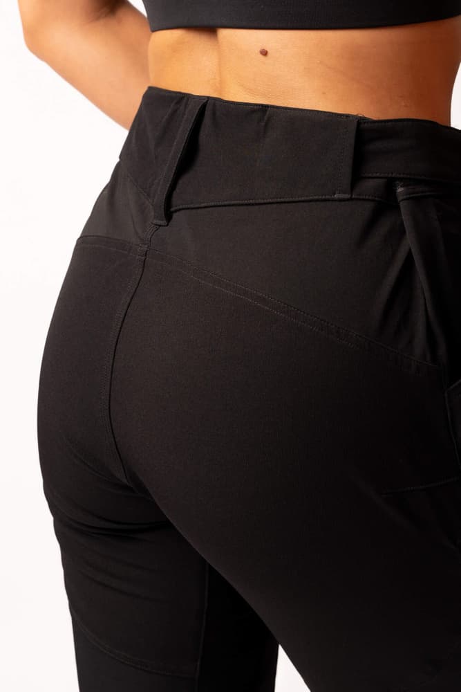 104_3e0930f9aa-svart-turbukse-glidelas-lommer-hoyt-liv-bara-sportswear-full