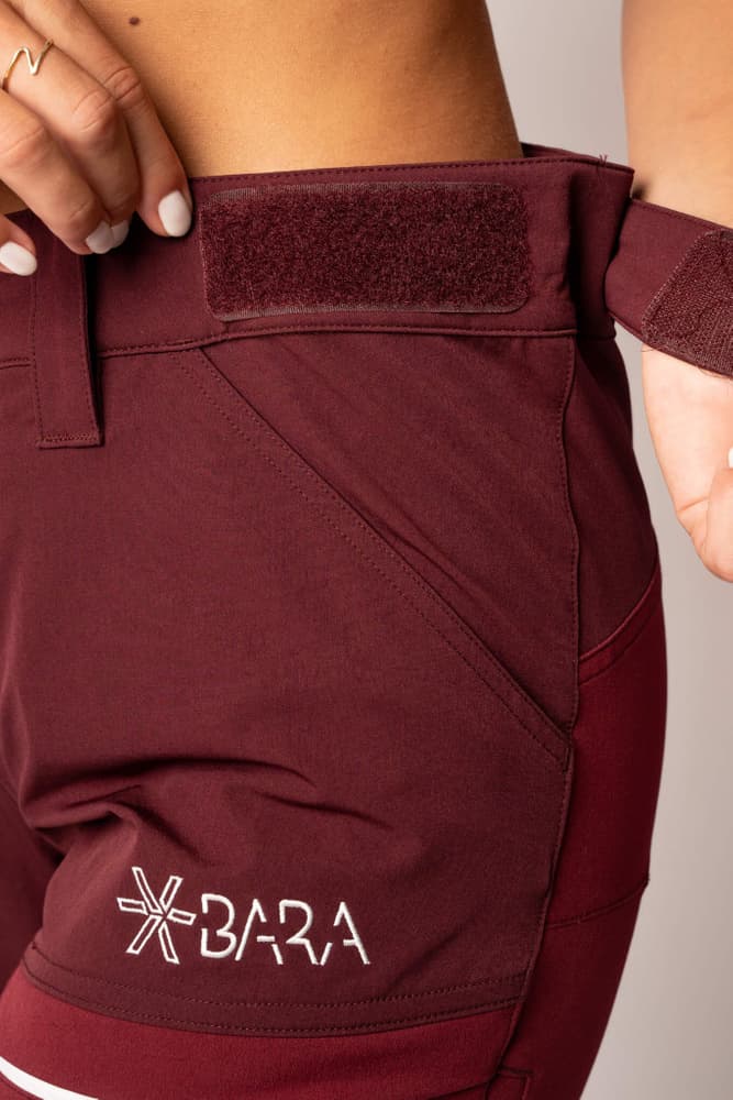 104_ef1c44d42f-rod-turbukse-justerbare-knapper-bara-sportswear-full