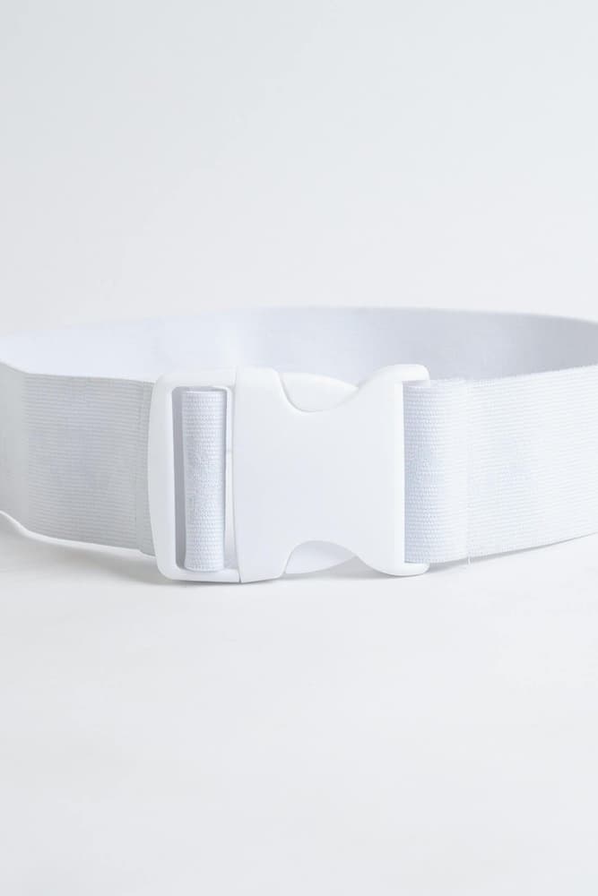 107_d4e80b8fdc-hvit-elastisk-belte-med-spenne-kult-bara-sportswear_1e1dc5d5-1c82-4136-ae56-56b79b521a60-full