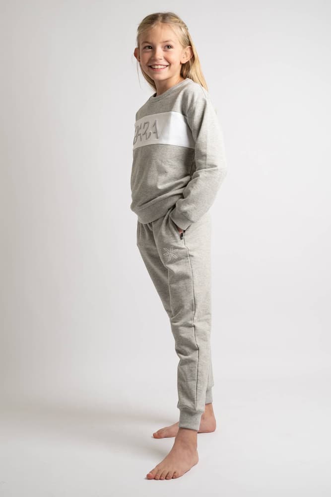 121_3f46b2a077-joggebukser-genser-gra-med-lommer-bara-sportswear_5394e73b-b66e-4b88-ab98-82e94546e8c7-full