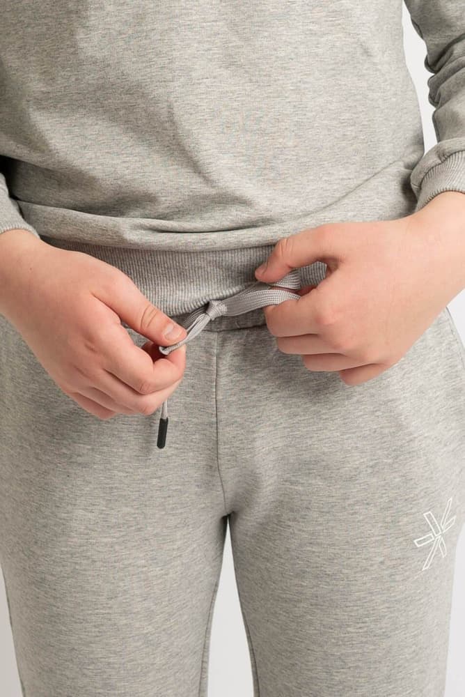 122_65a64aa19f-joggebukser-med-snoring-barn-lommer-bara-sportswear_63f295fd-9443-4249-9e99-767758017883-full