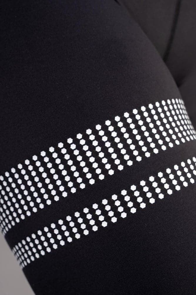 179_ff4ab4d842-svart-treningstights-hvite-detaljer-bara-sportswear-min-full