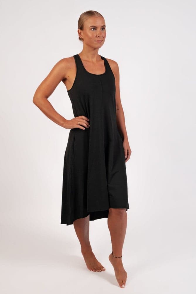 181_a96d7384af-bara-comfortable-black-flowy-dress_6b64f965-ed47-4883-a097-162661499f1c-full