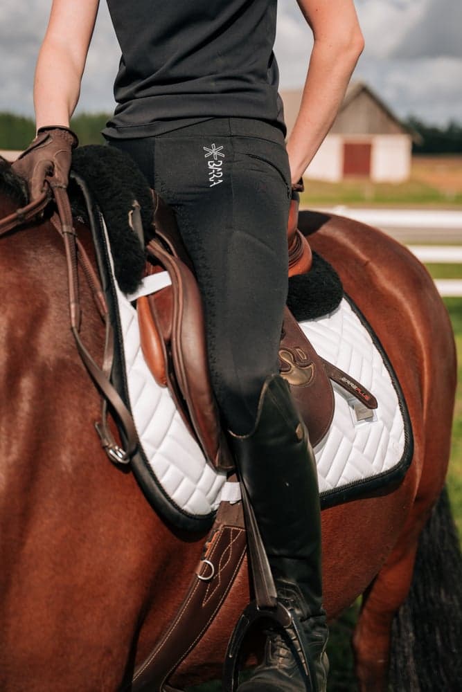 240_c29874658c-dsc09764-full