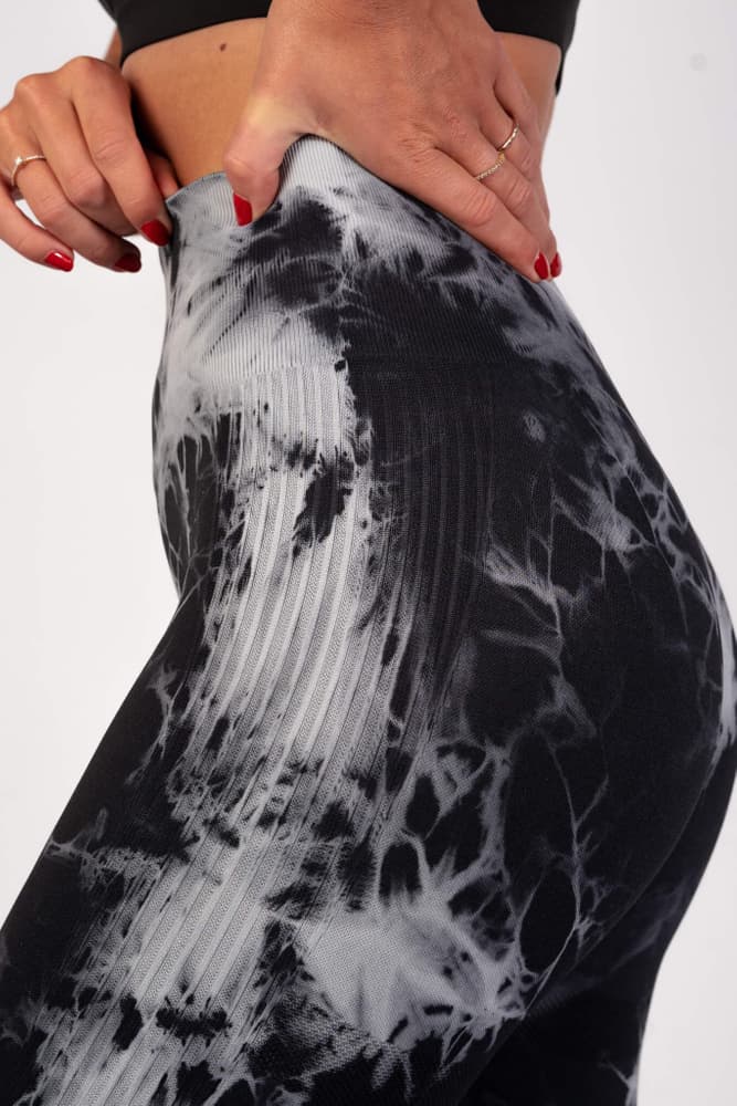 27_392e2a05a5-bara-compression-black-tie-dye-seamless-full