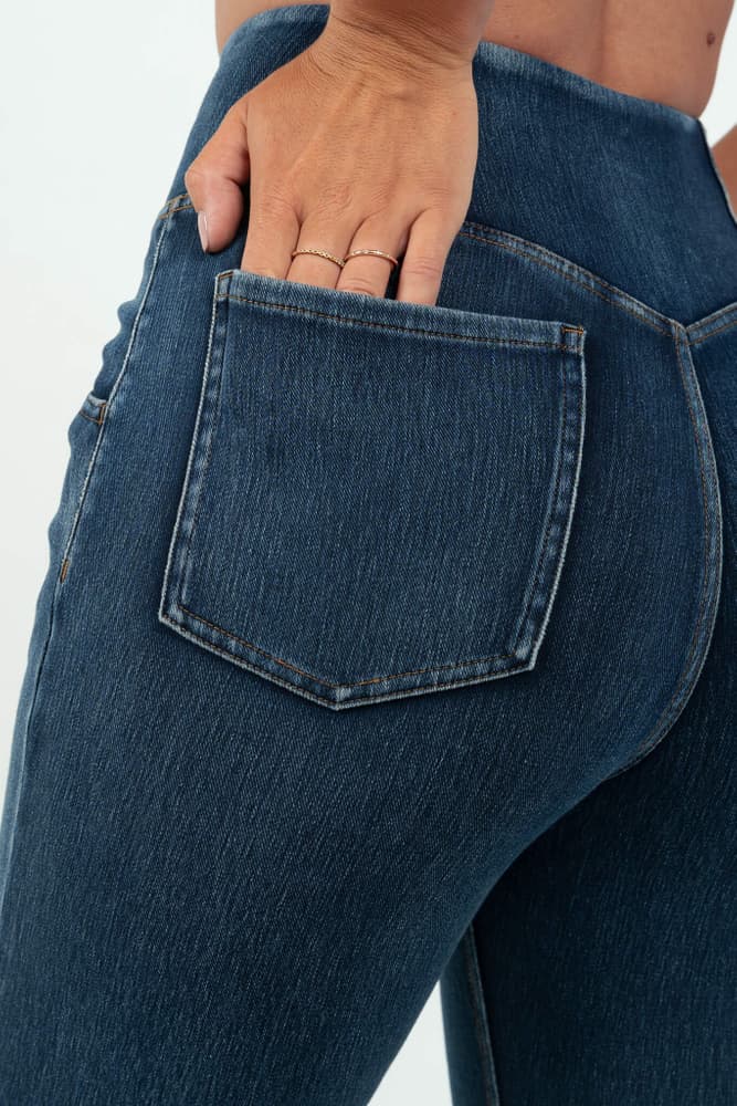 29_63ee238a88-bara-comfortable-dark-blue-flared-high-waisted-super-stretch-jeans_c2284415-08fd-4900-9b2a-277ea7951b6c-full