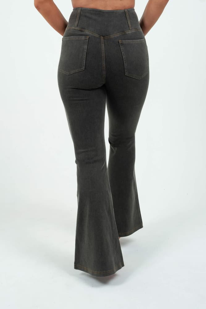 29_98129fd2fa-bara-breathable-black-flared-high-waisted-super-stretch-jeans_005829a8-aa5d-4213-9cb3-1e675f76a6d0-full