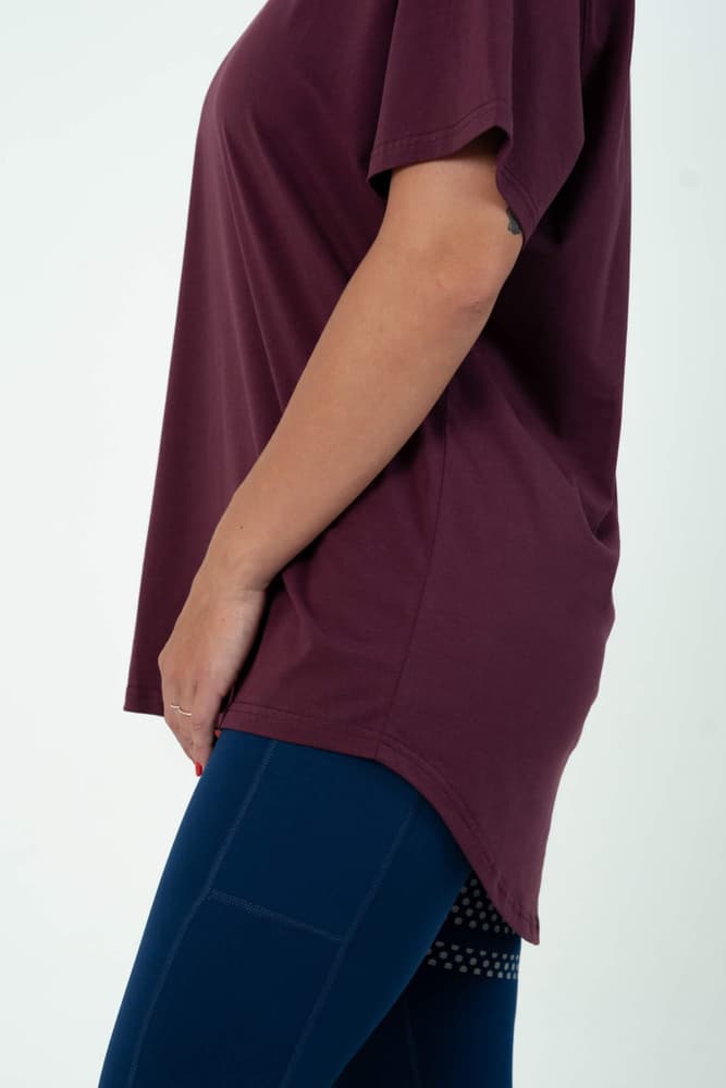 30_46e526076e-bara-simple-wine-relaxed-t-shirt_adac30c9-55b2-49f5-ae83-83699b62c411-full