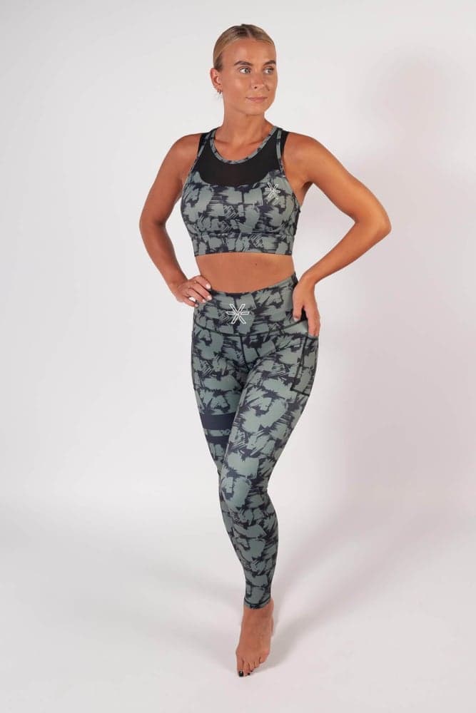 31_dbee9d31a6-bara-shadow-set_44ec07b9-01d8-4039-8bb7-6c49fa0e6301-full