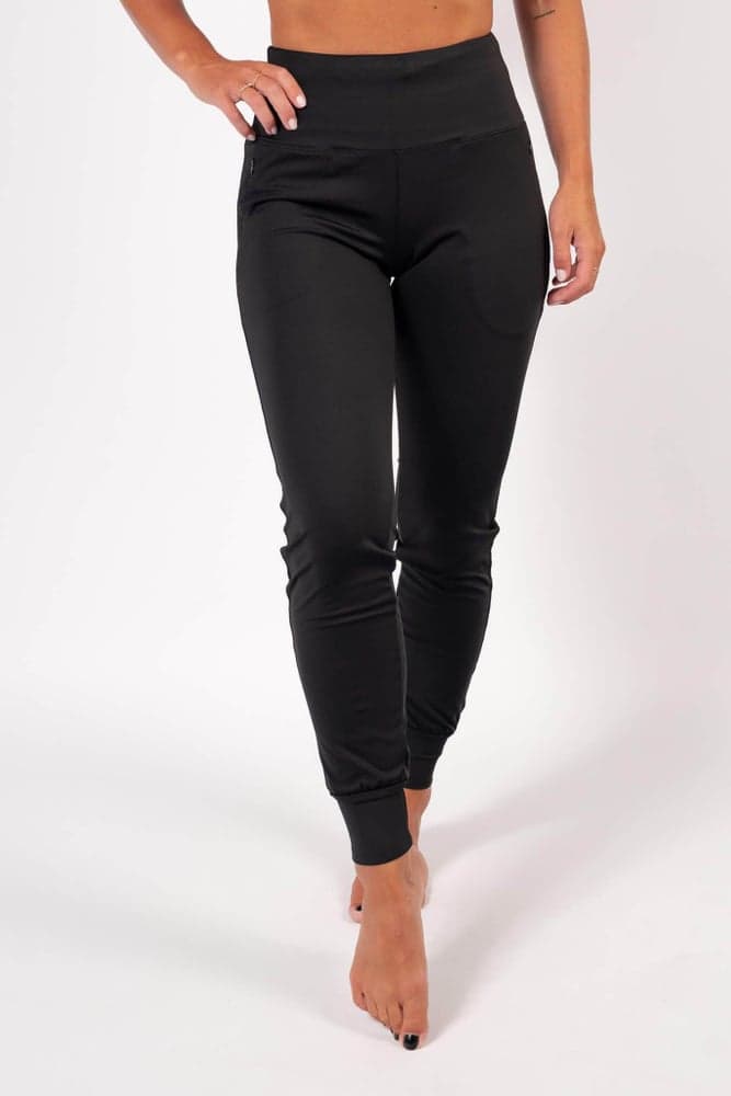 44_aff3d6f278-bara-black-lotus-jogger_19bcaf2b-2757-492d-9a40-aa952c98e196-full