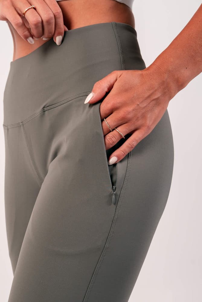 44_d217c1352f-bara-grey-lotus-jogger-zipper-full