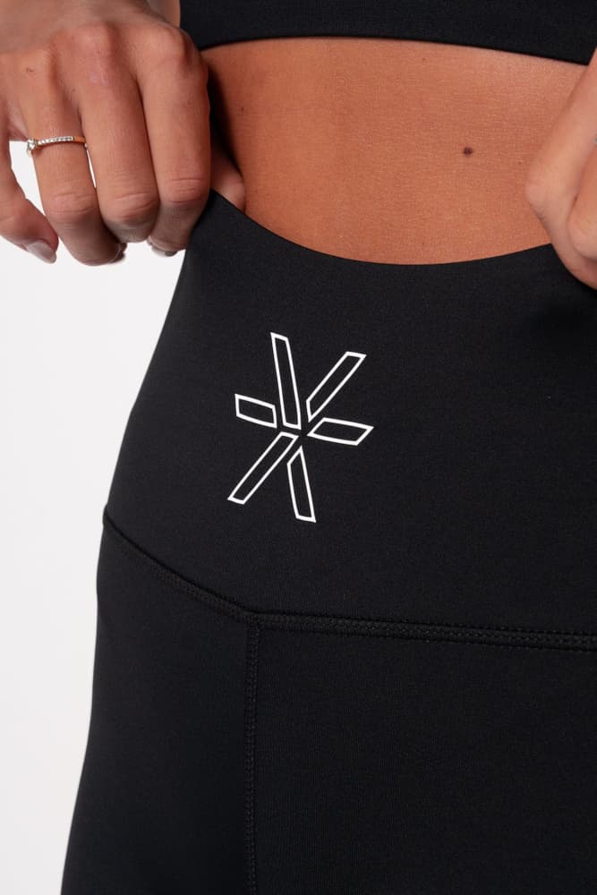 57_21d3b99bfb-black-stripe-tights12_909626b7-1aa9-4c3e-8ddf-ce3799df84fd-full