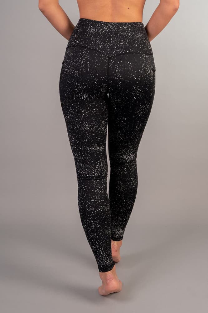 84_1d806662ac-reflekstights-tights-med-refleks-treningstights-reflective-running-synlighet-treningsklaer-tights-bara-sportswear9_5beeead3-5436-42b4-8d23-1bcaa2bddcd6-full