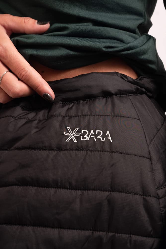 95_c85ab51d69-black-skirt-bara-thermal_623931f1-9bac-44ae-a451-1a90d7619a9c-full